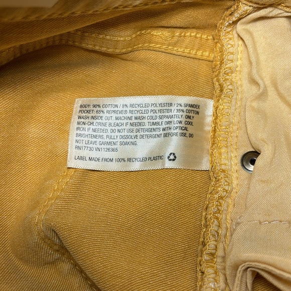 Universal Thread High Rise MIDI Shorts NWT Size 4/27 Yellow Gold - Picture 11 of 11